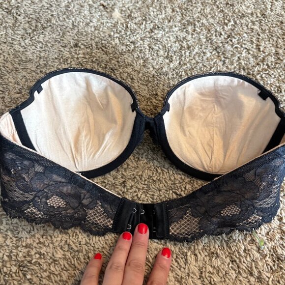Victoria's Secret Biofit Multiway lacy strapless bra - Picture 3 of 4